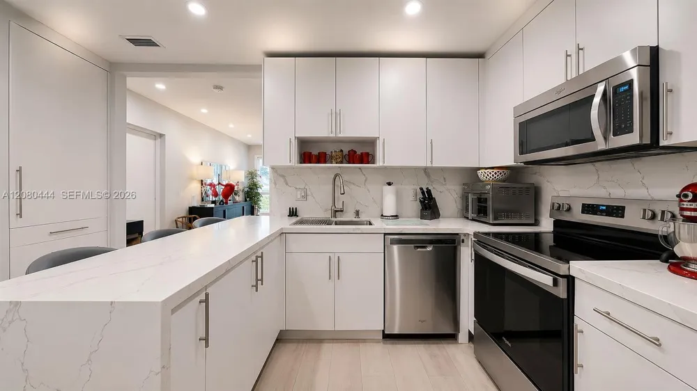 6 Carmona Ave Coral Gables, FL 33134
