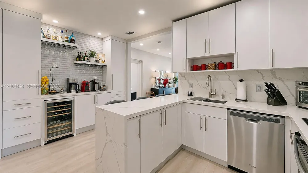 6 Carmona Ave Coral Gables, FL 33134