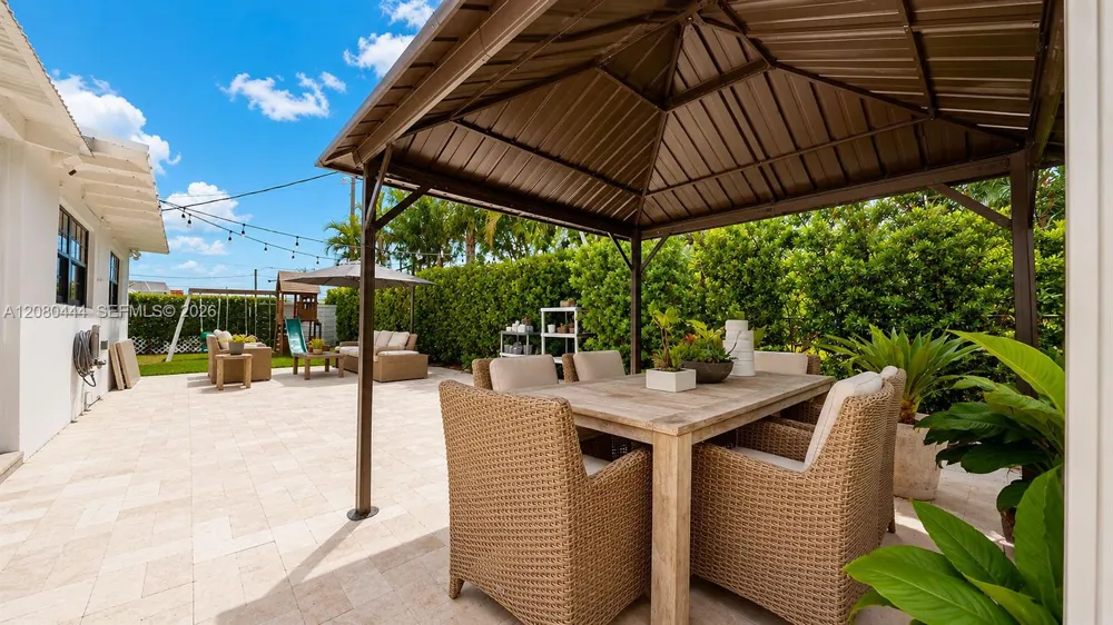 6 Carmona Ave Coral Gables, FL 33134