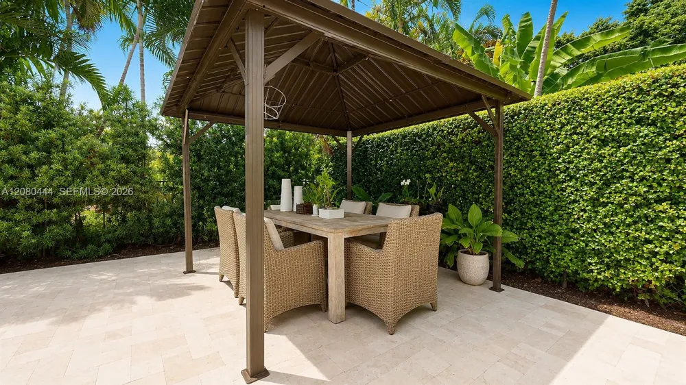 6 Carmona Ave Coral Gables, FL 33134