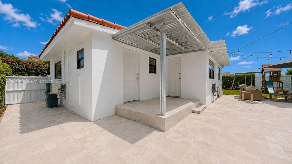 6 Carmona Ave Coral Gables, FL 33134