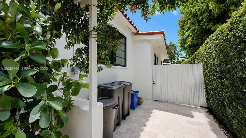 6 Carmona Ave Coral Gables, FL 33134