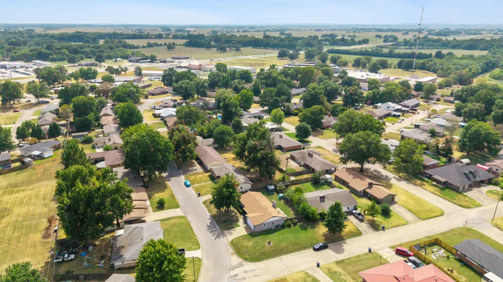 605 S Thompson Street Vinita, OK 74301
