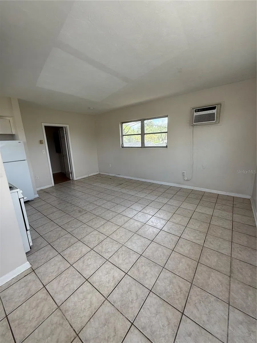 698 UNION STREET Dunedin, FL 34698