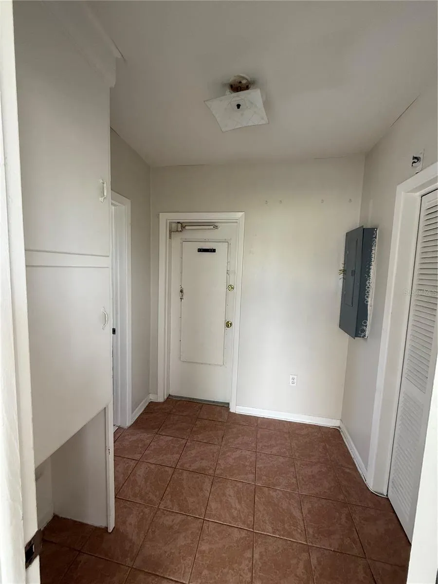 698 UNION STREET Dunedin, FL 34698