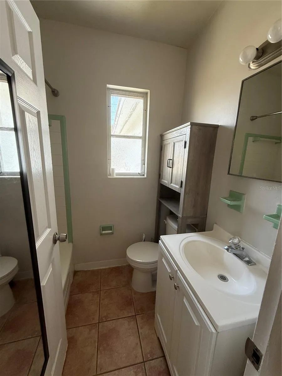698 UNION STREET Dunedin, FL 34698