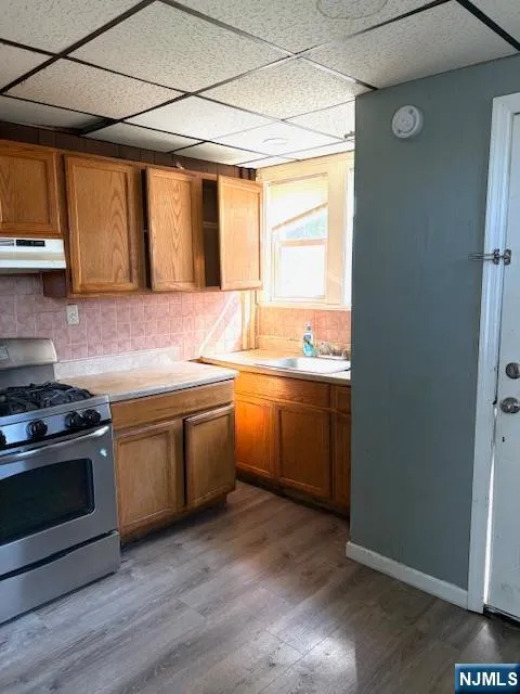 17 Hamilton Avenue Fairview, NJ 07022