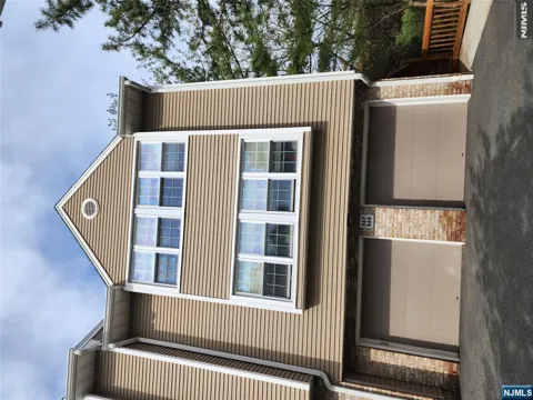 567 Windsor Drive