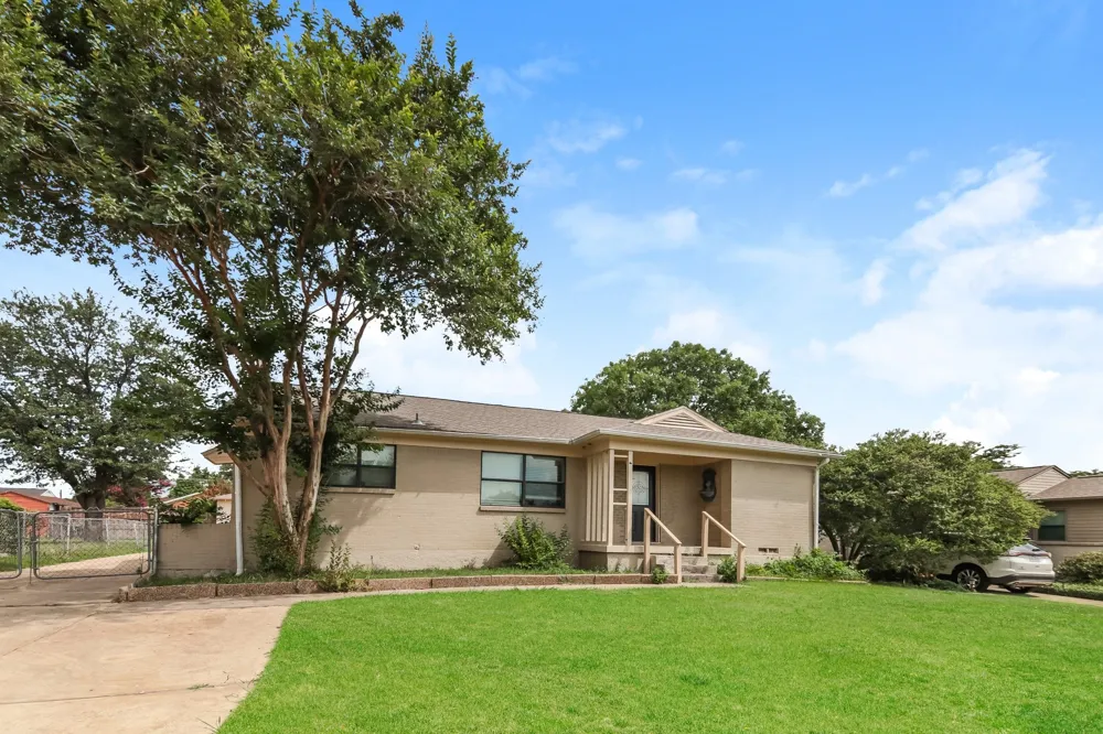 9946 Bowman Boulevard Dallas, TX 75220