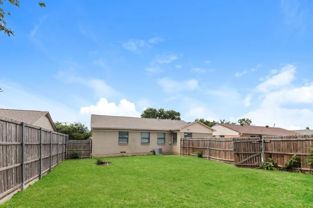 9946 Bowman Boulevard Dallas, TX 75220