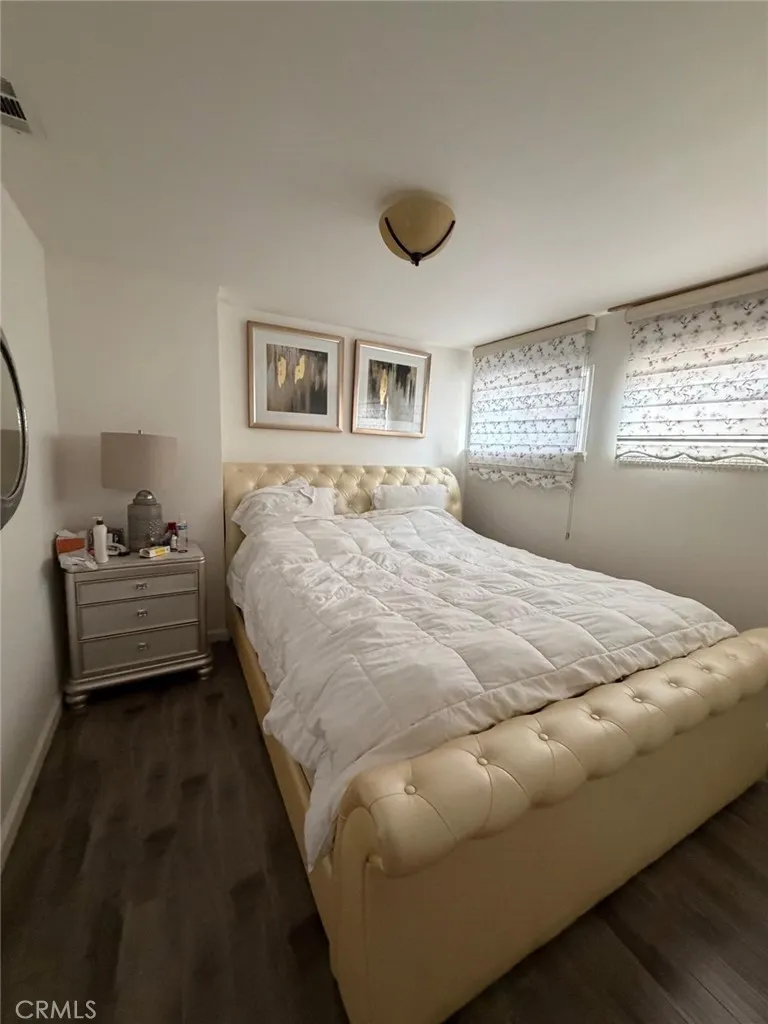 4909 Gaviota Avenue Encino, CA 91436