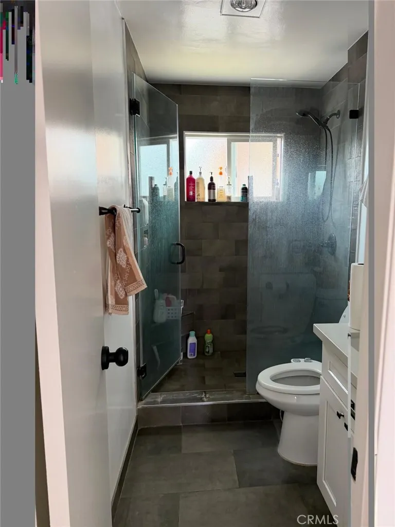 4909 Gaviota Avenue Encino, CA 91436