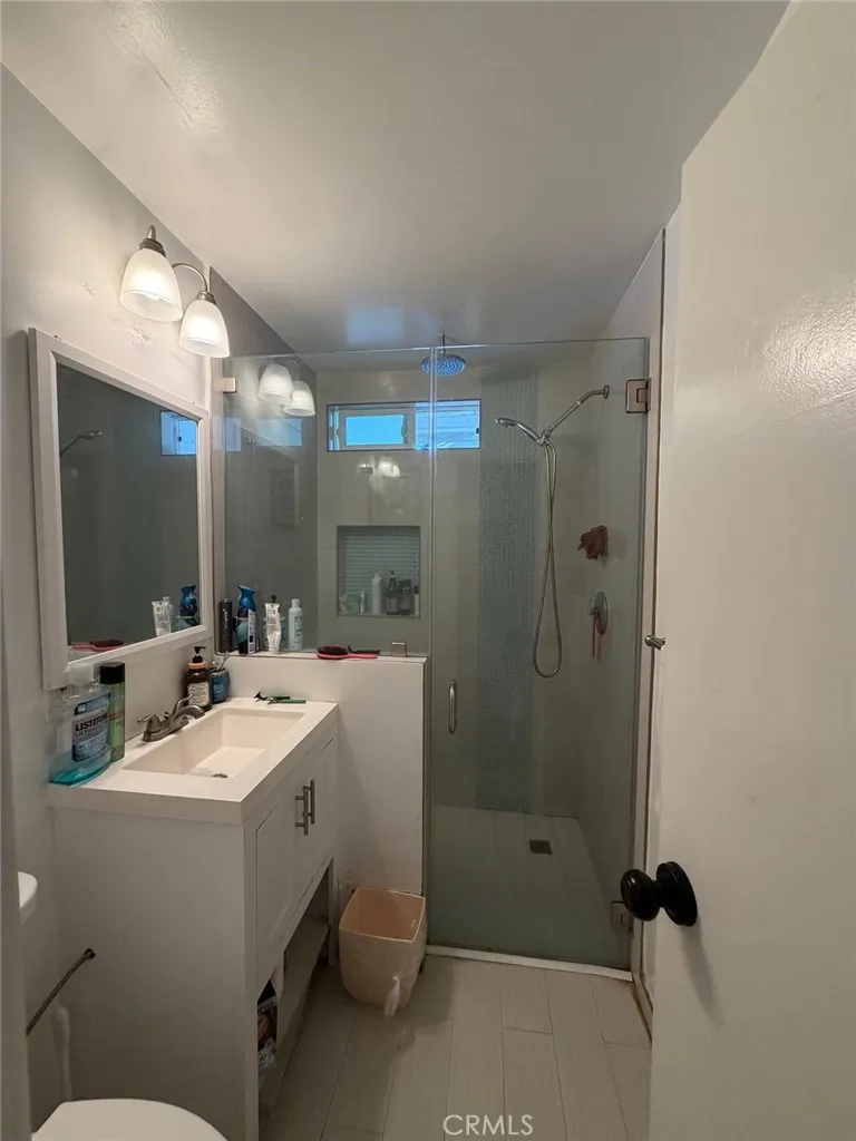 4909 Gaviota Avenue Encino, CA 91436