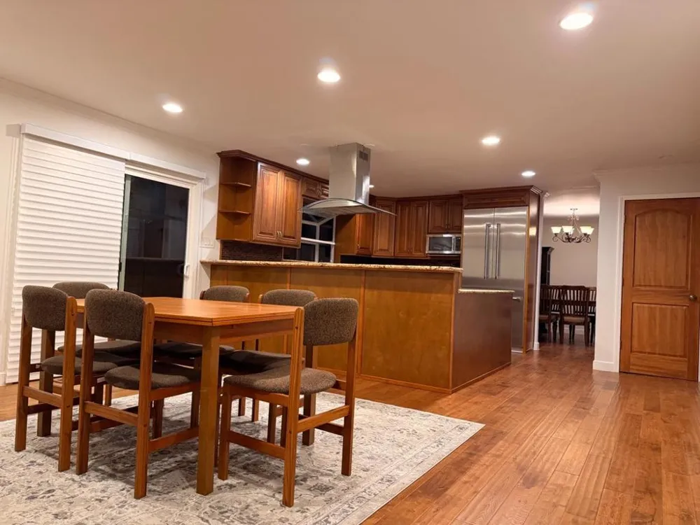 2121 Valparaiso Avenue Menlo Park, CA 94025