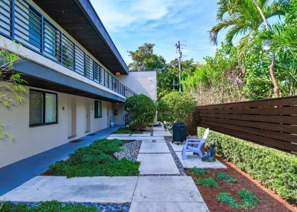 1273 NE 38th Street #2 Oakland Park, FL 33334