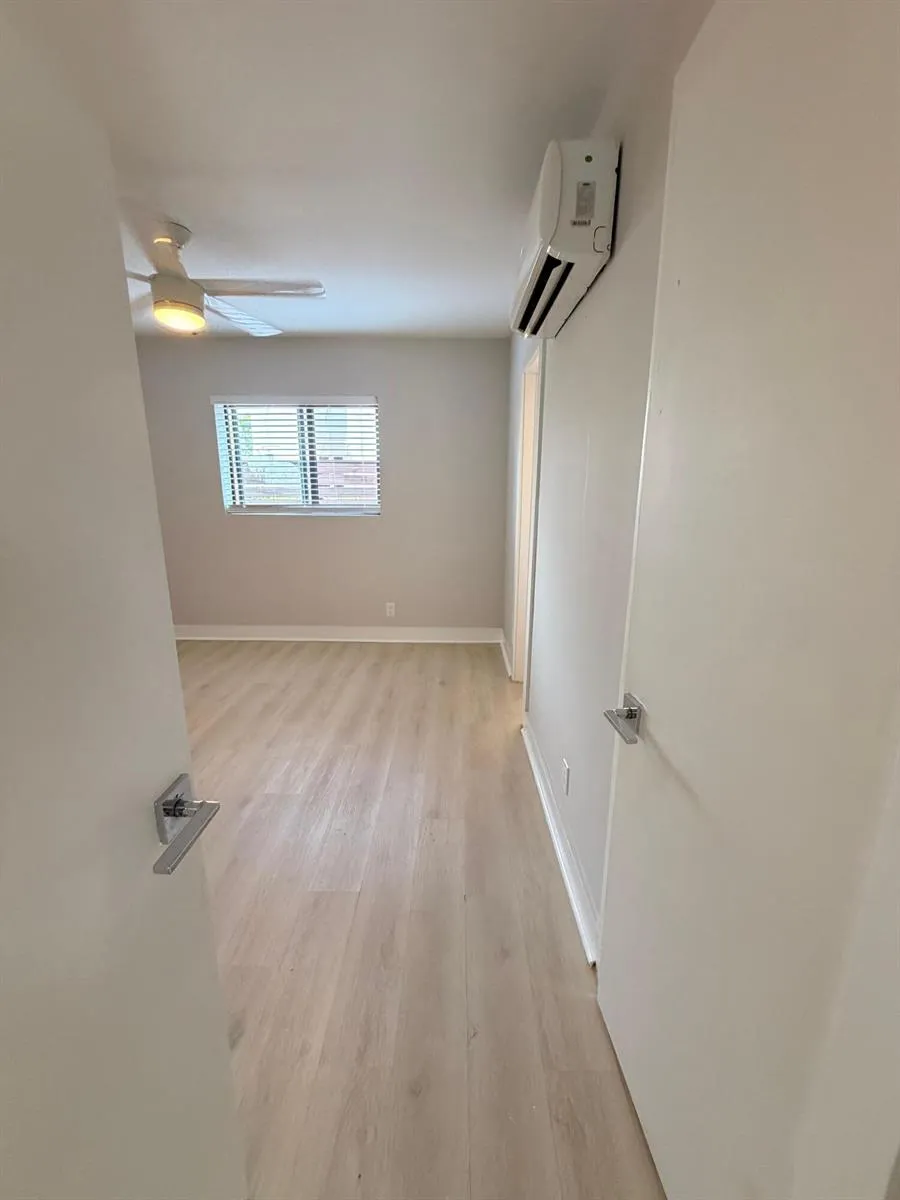 1273 NE 38th Street #2 Oakland Park, FL 33334