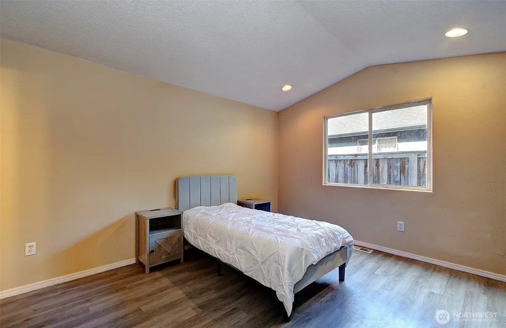 13726 NE 32nd Circle Vancouver, WA 98682
