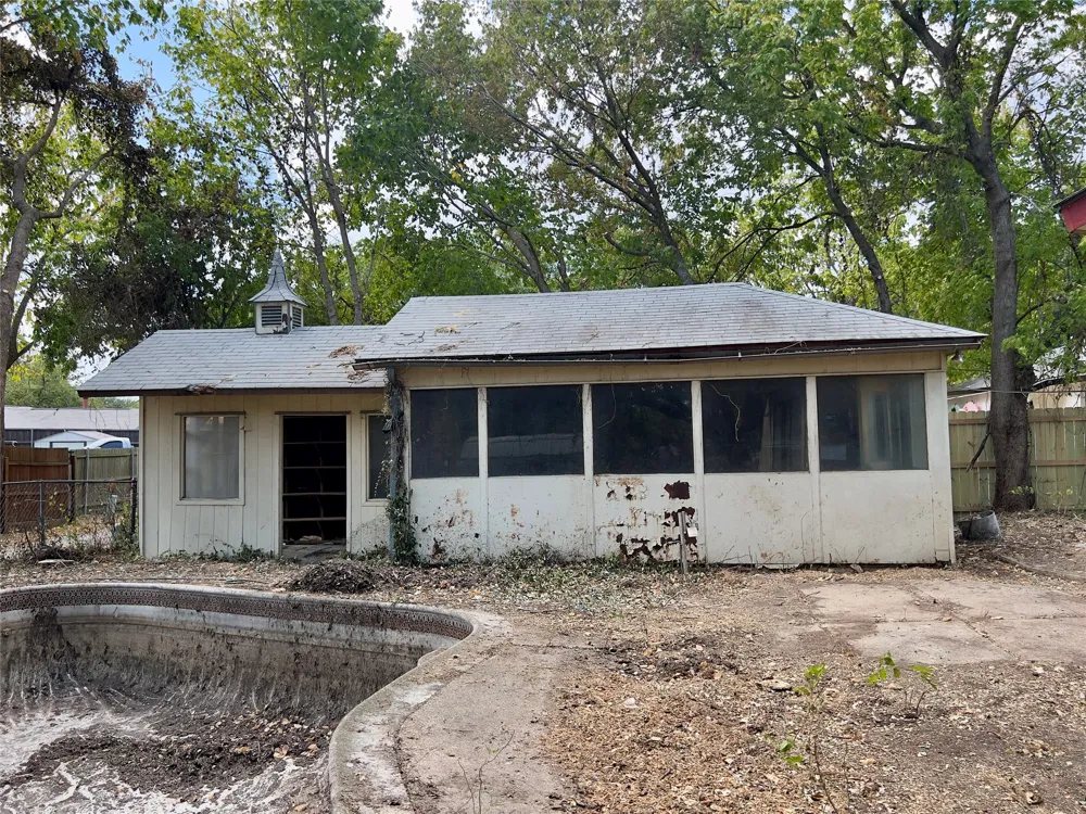 3909 Cambridge Drive Garland, TX 75043