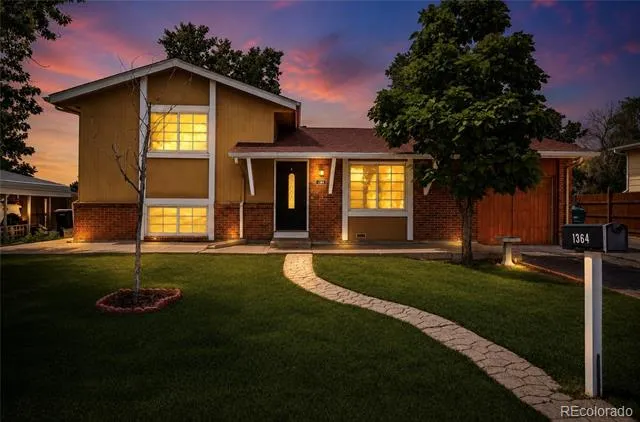 1364 Nueva Vista Drive Denver, CO 80229
