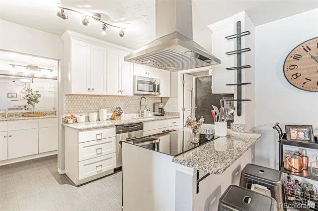 700 Washington Street #207 Denver, CO 80203