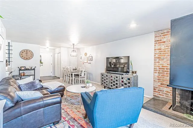 700 Washington Street #207 Denver, CO 80203
