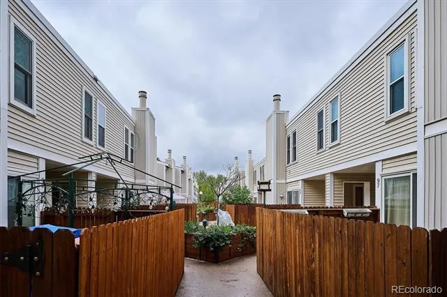 1050 S Monaco Parkway #99 Denver, CO 80224