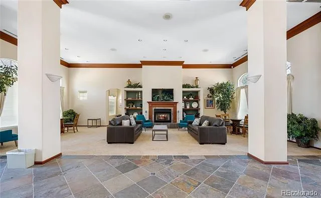 1691 W Canal Circle #1115 Littleton, CO 80120