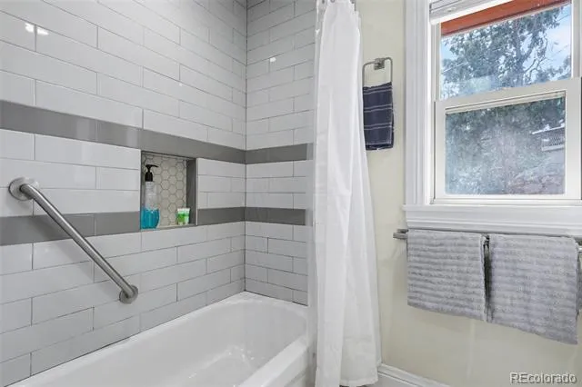 1702-1/2 W Cheyenne Road Colorado Springs, CO 80906