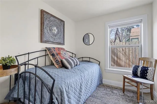 1702-1/2 W Cheyenne Road Colorado Springs, CO 80906