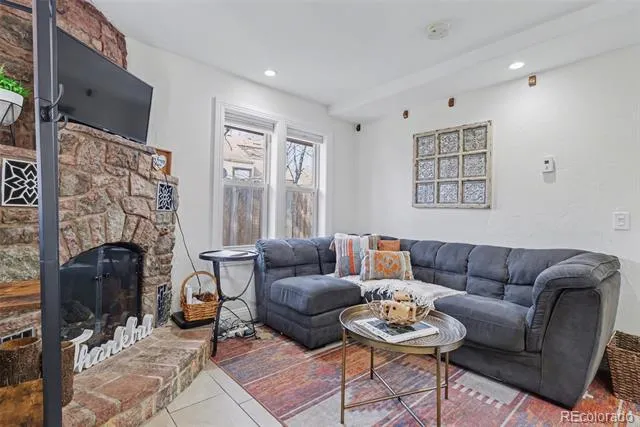 1702-1/2 W Cheyenne Road Colorado Springs, CO 80906