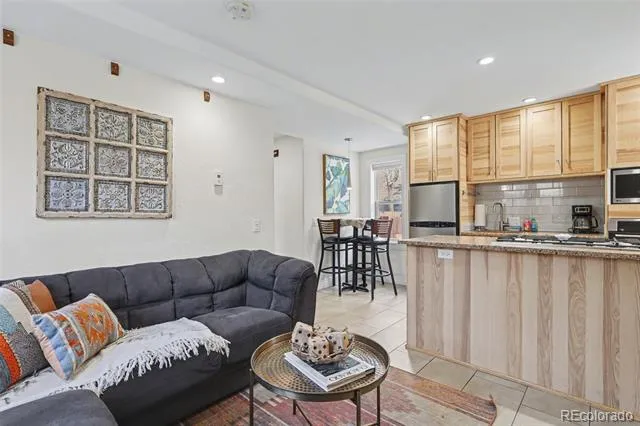 1702-1/2 W Cheyenne Road Colorado Springs, CO 80906