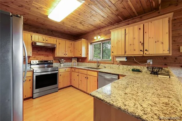 1721 Wildhorn Road Florissant, CO 80816