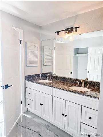4716 Freeport Way Denver, CO 80239
