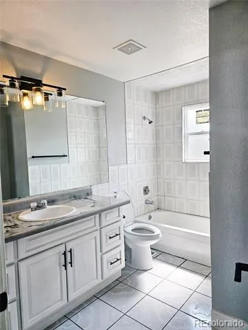 4716 Freeport Way Denver, CO 80239