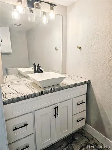 4716 Freeport Way Denver, CO 80239