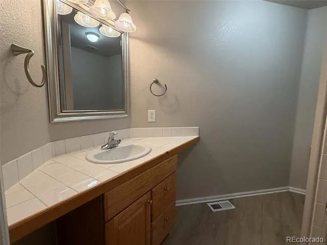6111 S Kirk Street Aurora, CO 80016