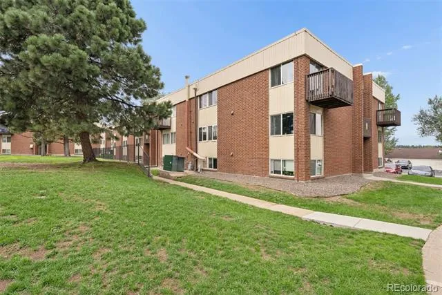 3633 S Sheridan Boulevard #17 Denver, CO 80235