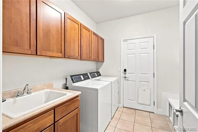 5940 S Mobile Court Aurora, CO 80016