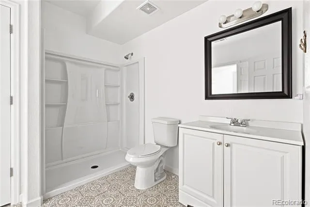 5940 S Mobile Court Aurora, CO 80016