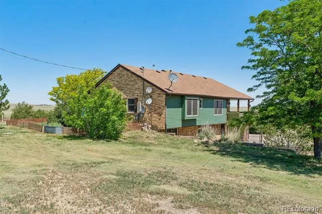 45412 Sun Country Drive Elizabeth, CO 80107