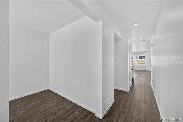 28425 E 4th Avenue Watkins, CO 80137