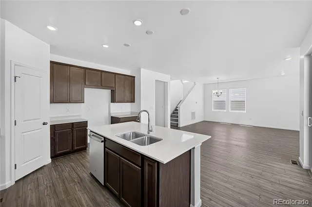 28425 E 4th Avenue Watkins, CO 80137