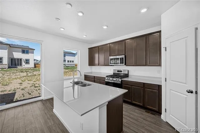 28425 E 4th Avenue Watkins, CO 80137