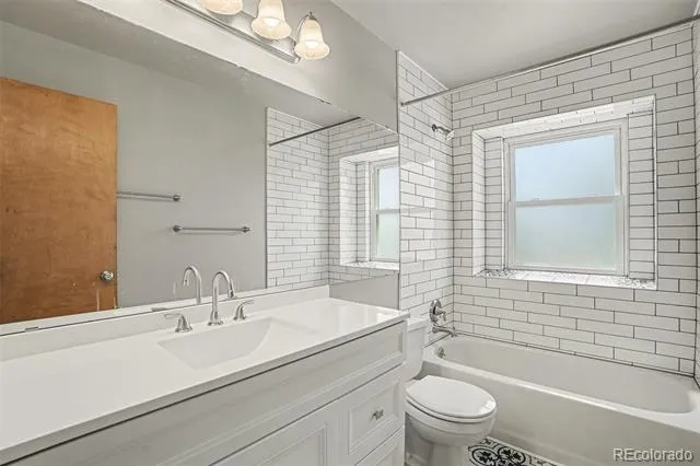 8640 Massey Circle Colorado Springs, CO 80920