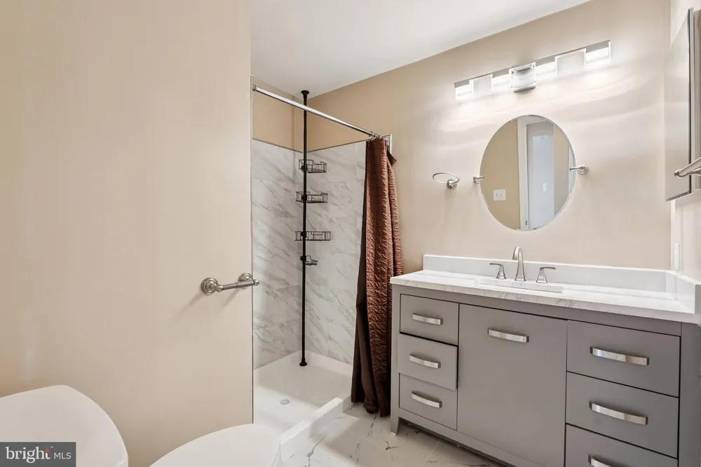 20590 CORNSTALK TERRACE #202 Ashburn, VA 20147