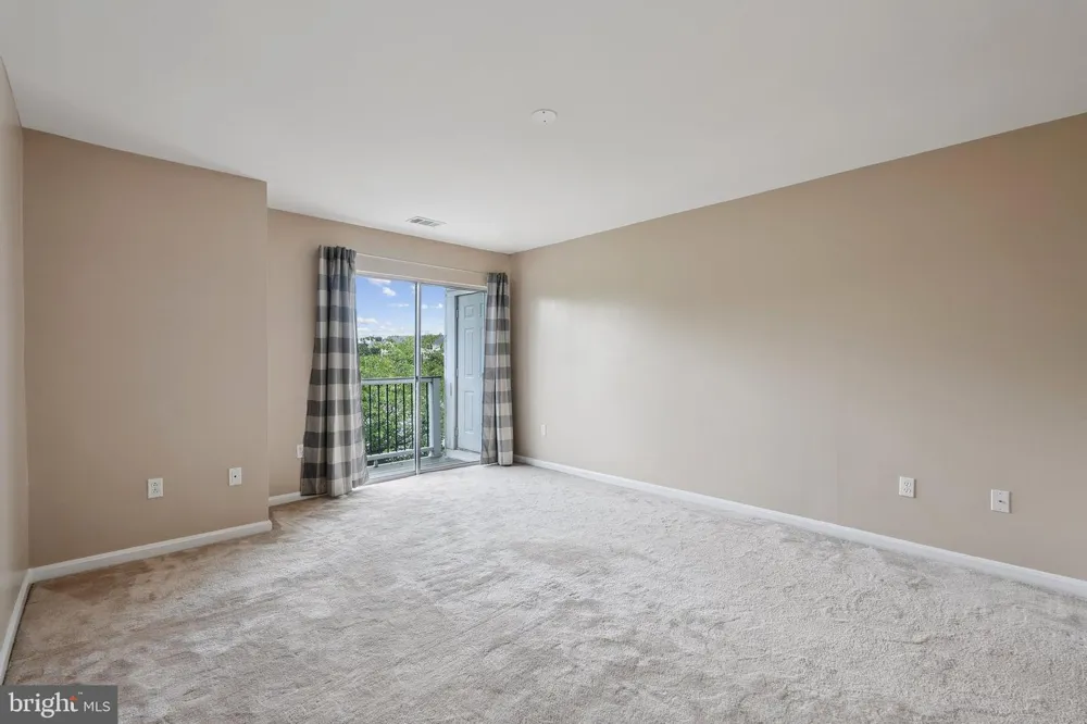 20590 CORNSTALK TERRACE #202 Ashburn, VA 20147