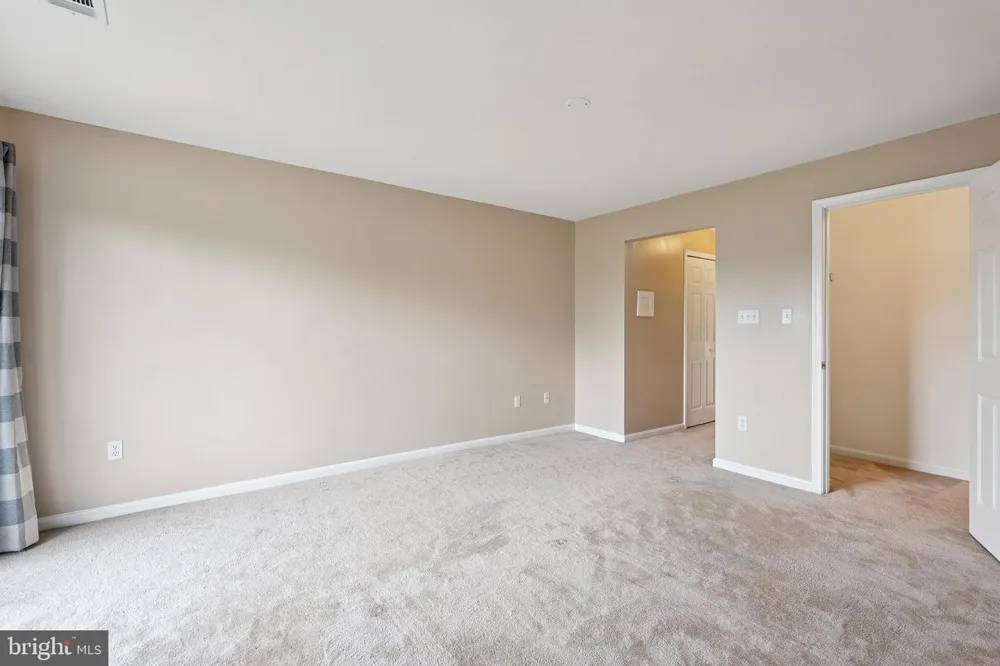20590 CORNSTALK TERRACE #202 Ashburn, VA 20147