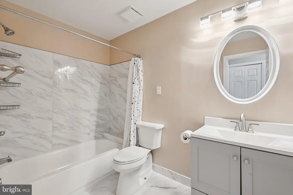 20590 CORNSTALK TERRACE #202 Ashburn, VA 20147