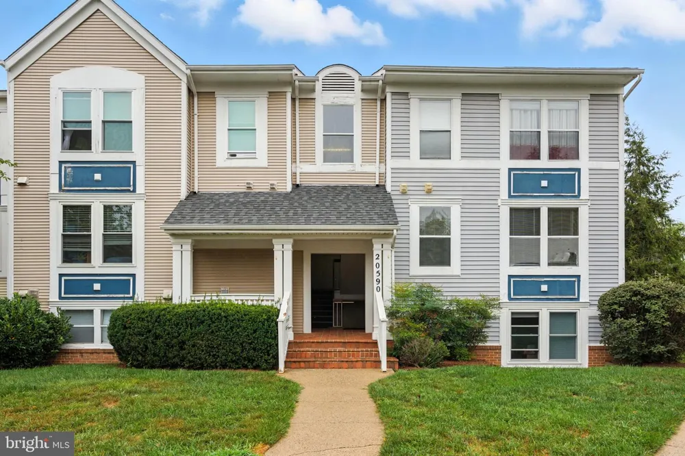 20590 CORNSTALK TERRACE #202 Ashburn, VA 20147