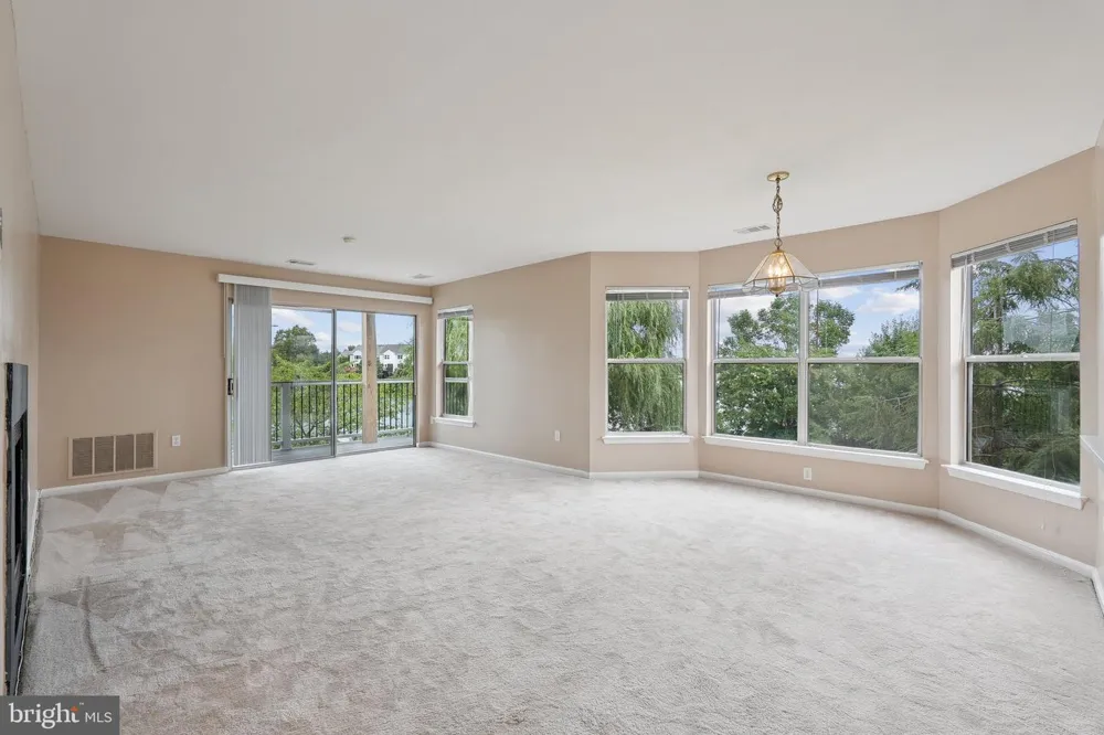 20590 CORNSTALK TERRACE #202 Ashburn, VA 20147